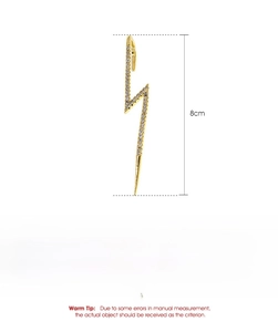 Minimalist lightning bolt cuff earring in gold copper with detailed product measurements