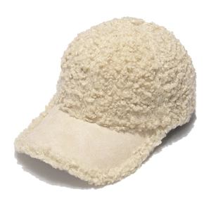 Winter-Baseballkappe aus Lammwolle in Cremeweiß mit Wildleder-Schirm und Textur