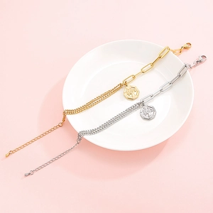 Asymmetrisches Edelstahl-Armband mit Lebensbaum-Anhänger und gemischtem Kettendesign