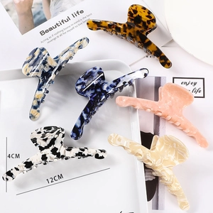 Set of 6 assorted acetate hair claw clips in marble and tortoise patterns, 12cm size