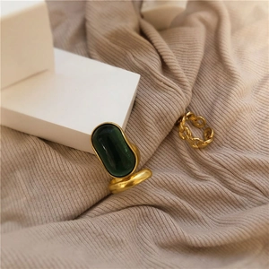 French vintage 925 silver ring with oval emerald gemstone and gold Cuban chain band