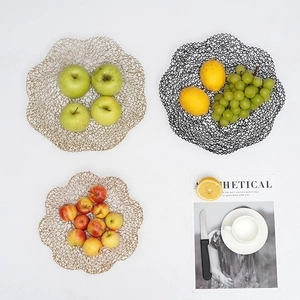 Modern Nordic Iron Metal Wire Fruit Basket Hollow Mesh Wave Edge Storage Bowl For Kitchen Table Desktop Decor