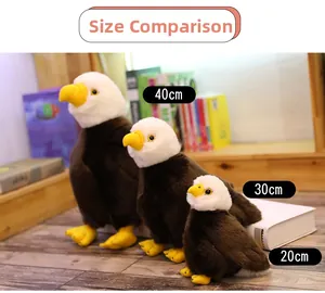 Confronto dimensioni di tre peluche aquila calva da 20 cm, 30 cm e 40 cm di altezza