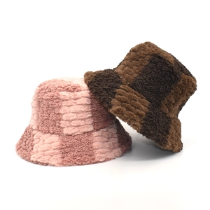 Bobs d'hiver en polaire pelucheuse à carreaux rose et marron pour femmes et hommes