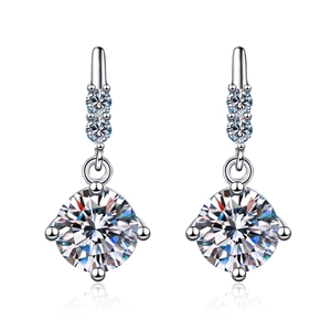 Classic S925 sterling silver stud earrings with 1ct round moissanite and 4-prong setting