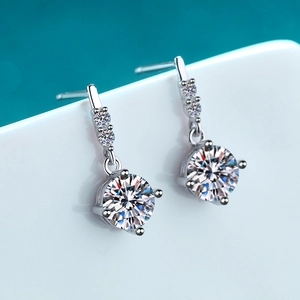925 Sterling Silver Moissanite Stud Earrings Four Prong Round Cut Zirconia Earrings For Women Bridal Wedding Fine Jewelry Gift