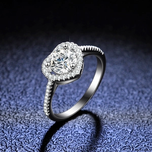 Bague Romantique en Argent Sterling 925 Forme de Cœur Halo Moissanite pour Femme 1 Carat Zirconia Incrusté Bague de Mariage Fiançailles