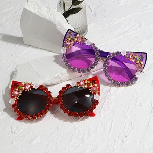 Cat Eye Sunglasses Luxury Rhinestone PC Frame Flower Bee Decor UV400 Fashion Party Baroque Style For Women