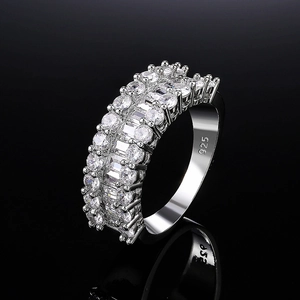 Bague en argent S925 sertie de trois rangées de zircons cubiques baguettes et ronds