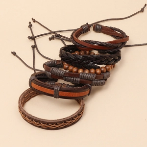 Set di bracciali vintage in pelle marrone intrecciata per uomo con perline di legno