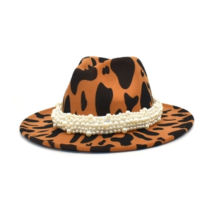 Chapeau fedora en laine à motif vache marron pour femme avec bande de perles blanches