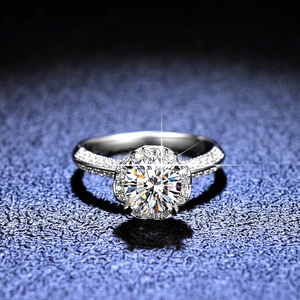 Classic 925 sterling silver moissanite ring with a brilliant round cut sparkling diamond
