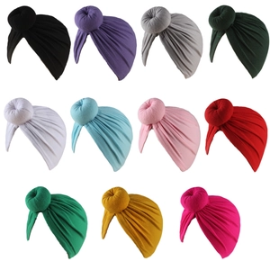 Modische Turban-Mützen mit Donut-Knoten für Damen und Babys in 11 lebhaften Farben