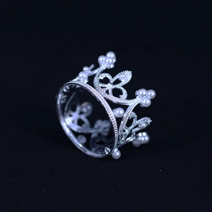 Elegant Mini Crown Tiara Alloy Rhinestone And Imitation Artificial Pearl Bridal Hair Accessories For Wedding Birthday Cake Topper