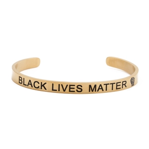 Gouden roestvrijstalen manchetarmband met Black Lives Matter gravure en vuistsymbool