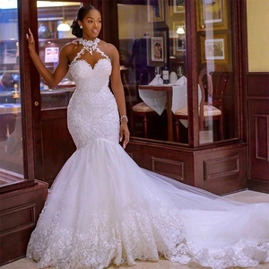 Abito Da Sposa Sirena Bianco Pizzo Scollo All'americana Schiena Scoperta Strascico Lungo Ricamo Elegante Senza Maniche Donna