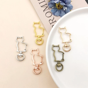 Ganci per portachiavi in metallo a forma di gatto, finiture oro e argento con anello