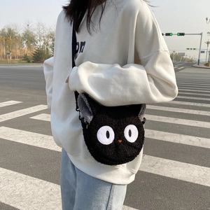 Cute black plush cat crossbody bag with adjustable strap and soft lamb wool fabric