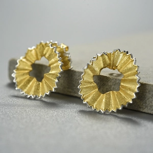 Unique S925 silver pencil shaving stud earrings with matte gold and silver finish