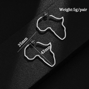 Close-up of Africa map earrings with dimensions 35mm by 43mm and 5g weight data