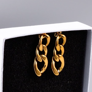 French vintage gold hoop earrings with chunky triple link chain in 18K gold plated steel
