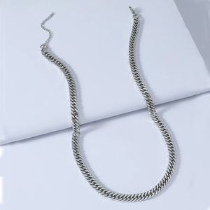 Modern hip hop Cuban link necklace in polished stainless steel for men's fashion style