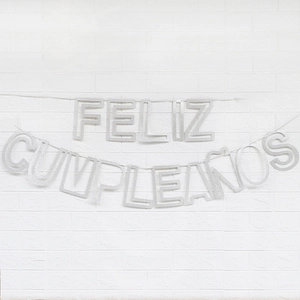 Ασημένια γκλίτερ ισπανική γιρλάντα Feliz Cumpleaños για διακόσμηση πάρτι γενεθλίων