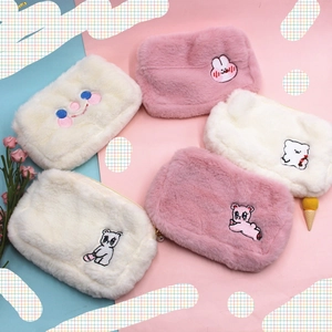 Lot de 5 trousses de maquillage en peluche avec broderies mignonnes et perles de zip