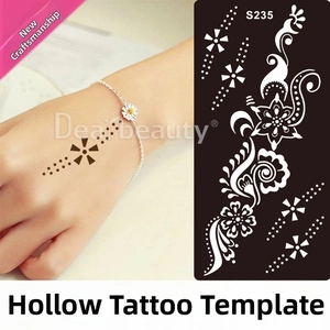 Pochoir de tatouage S235 détaillé avec motifs floraux bohèmes pour décoration des mains