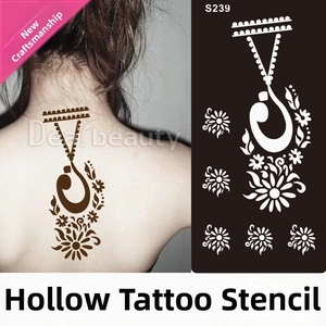 Détail du pochoir Henna S239 avec motif floral et effet de tatouage temporaire