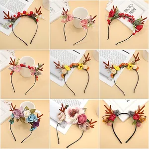Christmas Reindeer Antler Headband With Simulation Flowers Pinecones Berries For Holiday Party Forest Style Hair Accessory