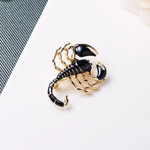 Fashionable gold and black enamel scorpion brooch for creative suit accessories