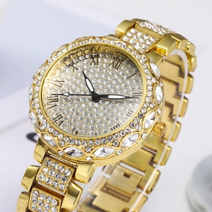 Montre dorée de luxe pour femme avec strass complets et cadran à chiffres romains