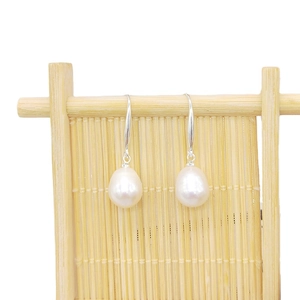 Elegant S925 sterling silver drop earrings with natural white freshwater pearls