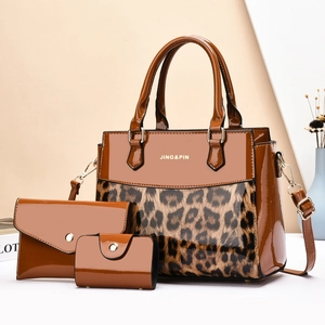 Ensemble de 3 sacs à main imprimé léopard avec sac à bandoulière en similicuir marron poli