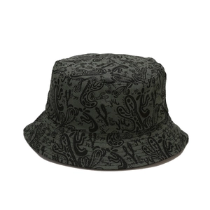 Bob vert olive en coton avec imprimés cactus graffiti noirs et motifs abstraits chic