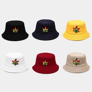 Bobs brodés avec motif de feuille en six couleurs, chapeau de soleil en coton