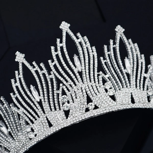 Luxurious silver Baroque bridal crown with sparkling rhinestones and marquise crystals