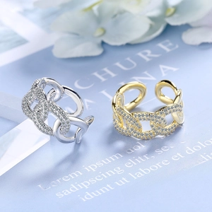 Sparkling pavé chain link open rings in silver and gold colors with elegant flower decor