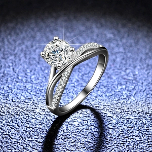 925 Sterling Silver Moissanite Zirconia Twist Band Ring For Women Four Claw Round Wedding Anniversary Finger Ring Jewelry