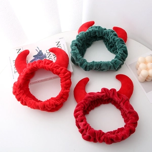 Bandeau Peluche Cornes De Diable Élastique En Flanelle Pour Lavage Du Visage Soins De La Peau Maquillage Spa Cosplay