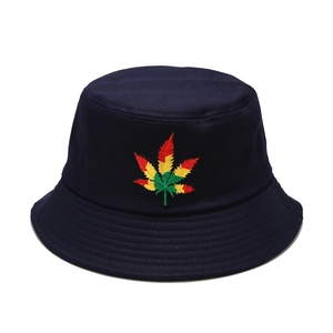 Chapeau bob bleu marine en coton avec broderie de feuille colorée style urbain