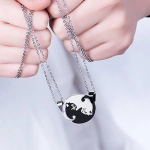 Set di collane puzzle con gatti bianchi e neri ying yang per coppie in acciaio inossidabile