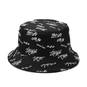 Cappello a secchiello nero stile street con stampa graffiti Thug Life e Outlaw