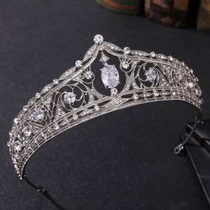 Close-up of sparkling zircons and silver alloy craftsmanship on bridal tiara