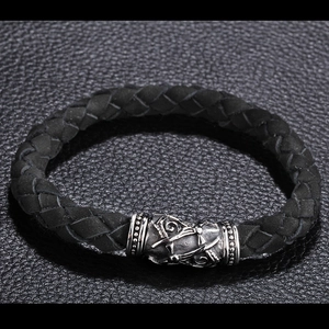 Schwarzes Lederarmband für Herren mit silbernem Freimaurer-Magnetverschluss im Vintage-Stil