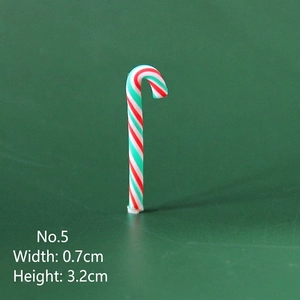 Dettaglio del ciondolo a bastoncino di zucchero da 3,2cm per creazioni DIY