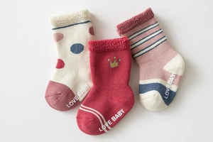 Calzini spessi per neonati in cotone con suola antiscivolo, calde calze invernali per bimbi.