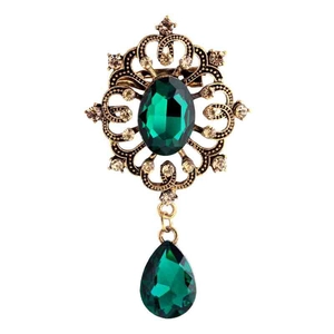 Vintage Alloy Rhinestone Brooch For Women Elegant Flower Leaf Animal Peacock Bee Butterfly Lapel Pin Jewelry Gift Accessory