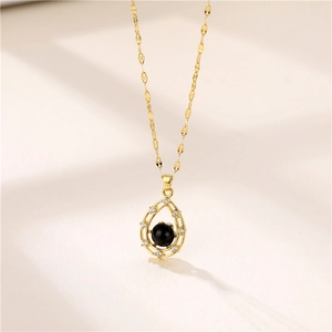Collier à pendentif goutte d'eau dorée en acier inoxydable avec perle noire thermosensible